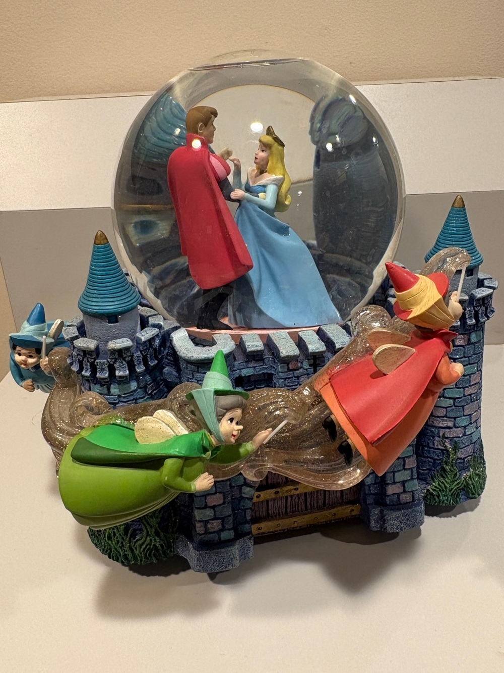 Disney Sleeping Beauty Aurora and Fairies Castle Snow Globe Musical RARE & HTF